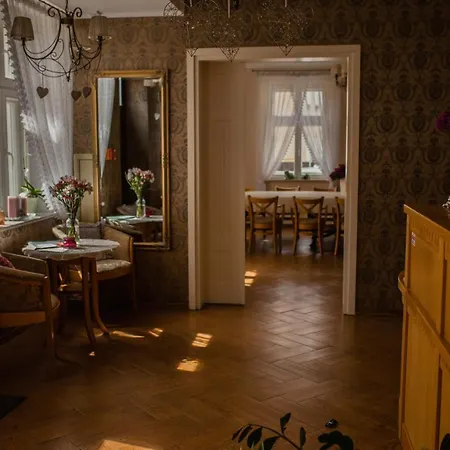 Przedzamcze 3* ג'יאלדובו