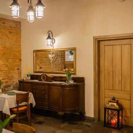 Przedzamcze מלון ג'יאלדובו