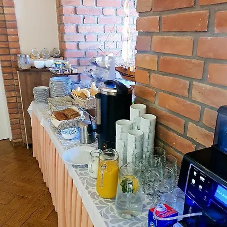 מלון Przedzamcze ג'יאלדובו